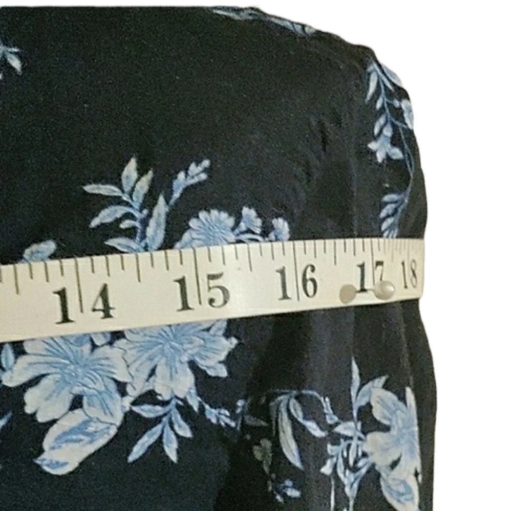 Button up blouse - Picture 3 of 4